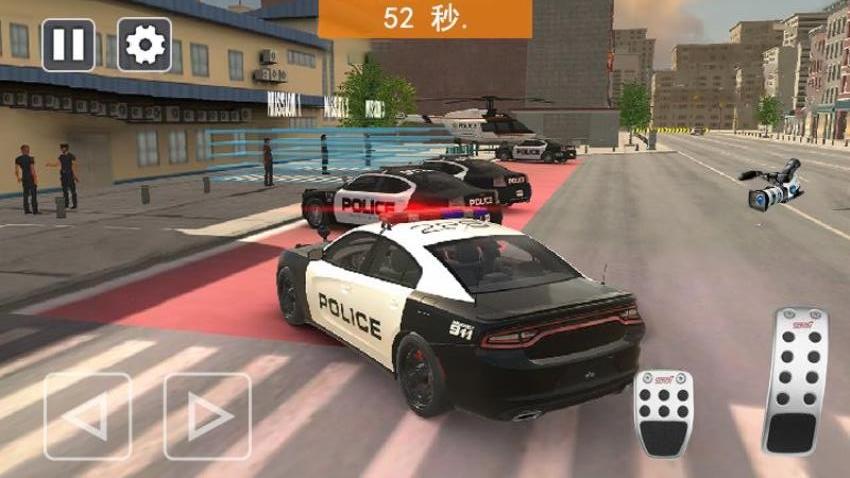 警察驾驶警车模拟