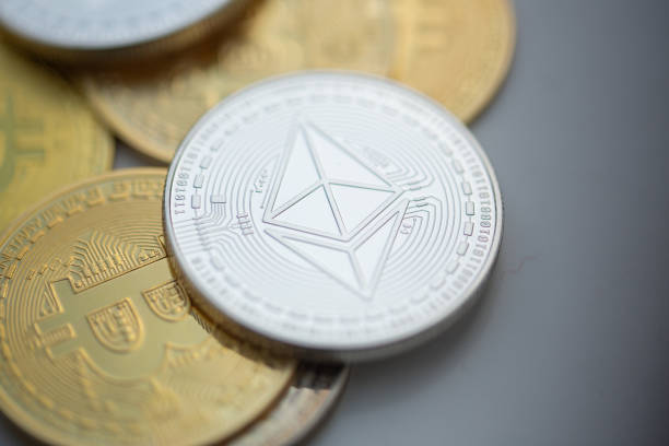 以太坊引领37.5亿美元加密货币流入，XRP和Solana紧随其后