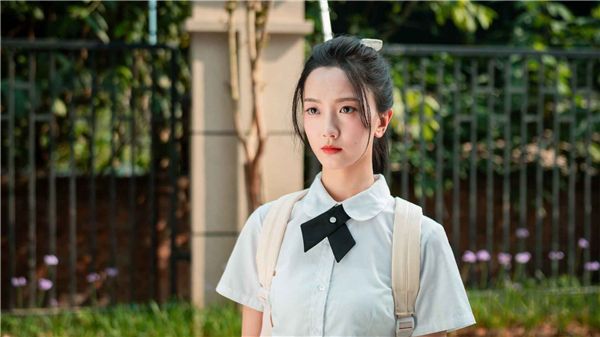 完蛋我被美女包围了之前传