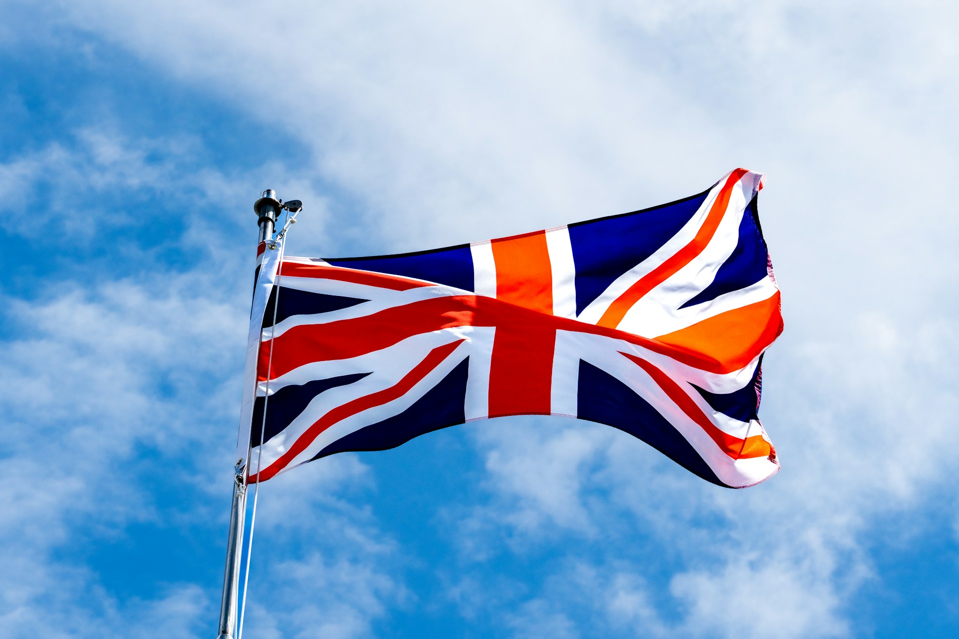 英国加密货币团体抨击英国央行限制稳定币的提案